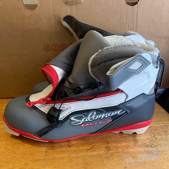 Salomon Shoes - Salomon Siam pilot 7 European red grey thinsulate lined nordic Ski boots us 8.5